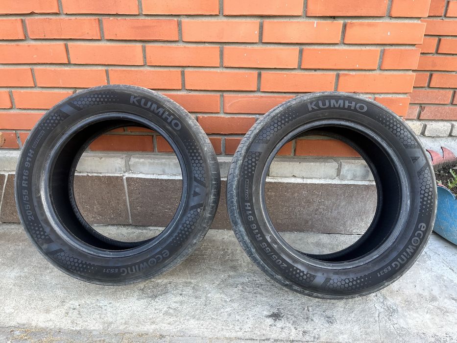 Продам шины, 2 штуки