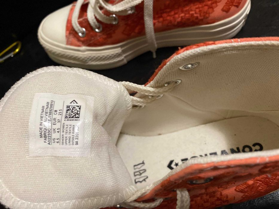 Tenisi Converse in stare foarte bună