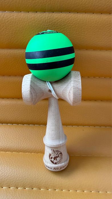 Kendama profesionala Samurai, lemn fag, verde