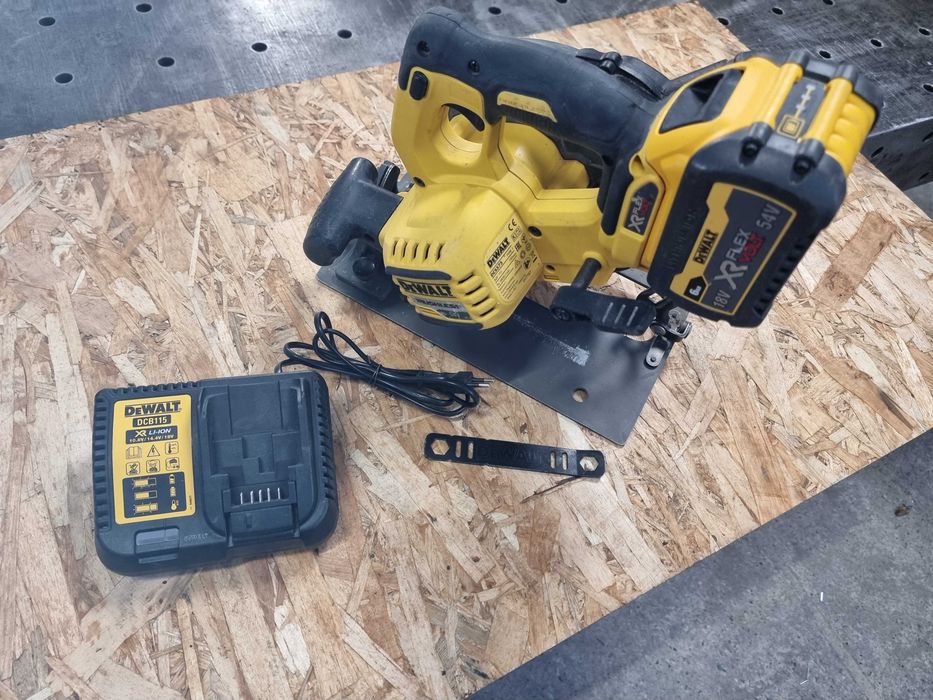 Ferastrau Circular Dewalt DCS575 Acumulator 54V Debitare Incarcator