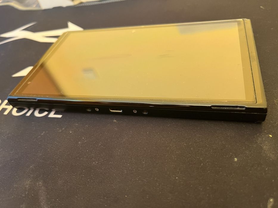 Nintenfo switch OLED + игра SpoungeBob и още инсталирани игри