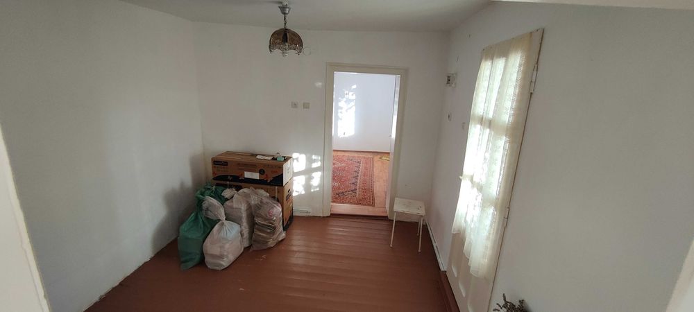 Casă 5 camere | 84 mp | Teren 1005 mp | Utilități complete