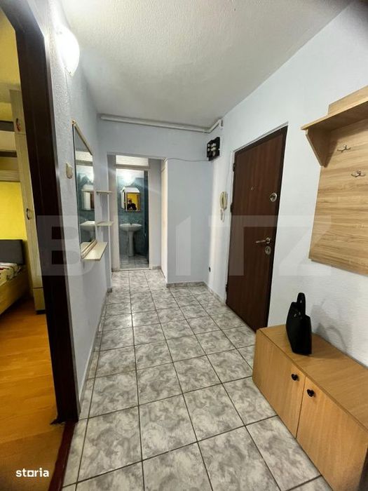 Apartament 2 camere, decomandat, etaj 2, zona Stefan Cel Mare