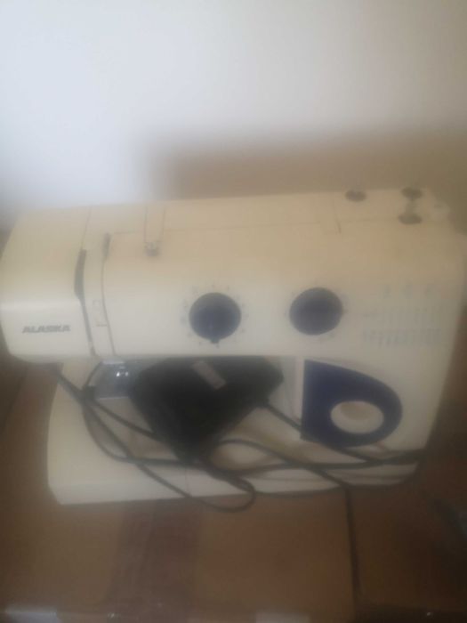 Mașina de cusut electrica