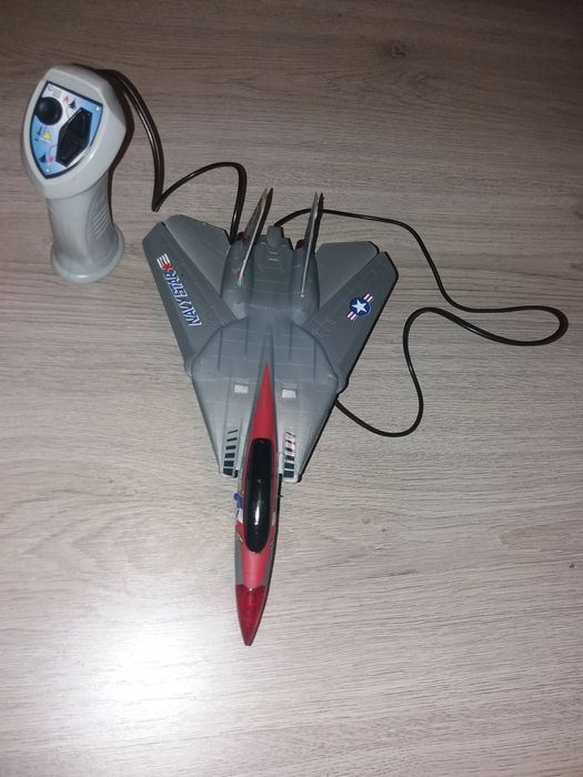 Детски самолети и хеликоптер