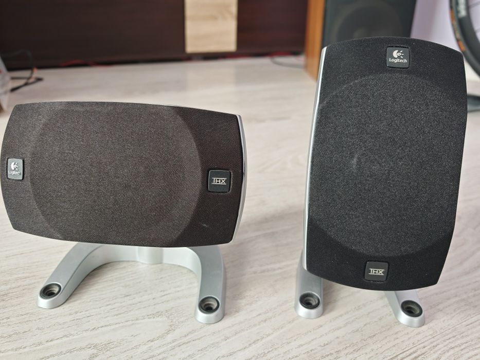 Sateliți Logitech z5500