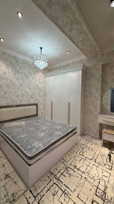 Продается 2 ком. Квартира площадью 43 кв.м. По ул. Рудаки на 1 этаже