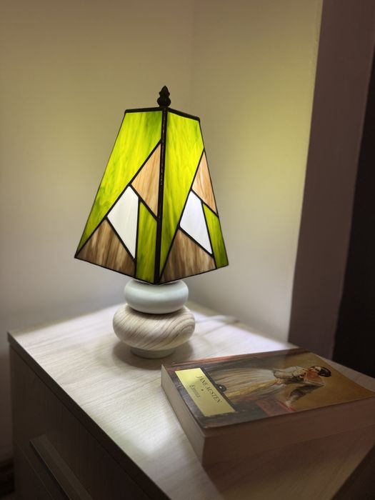 Lampa Tiffany pentru noptiera