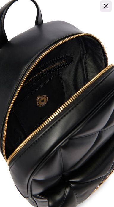 Дамска раница на LOVE MOSCHINO