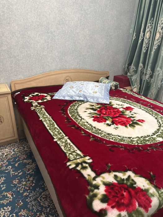 Срочно продам спальный гарнитур !