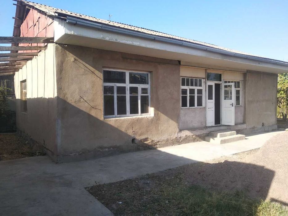 Уй сотилади(Нурафшон шахар)