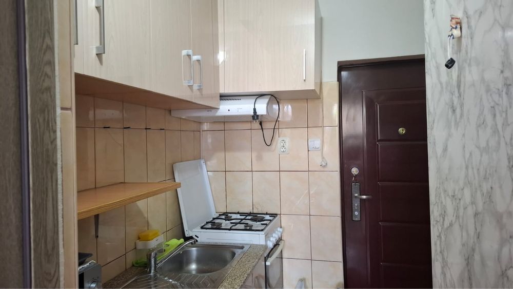 Inchiriez garsoniera