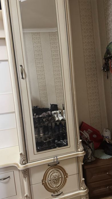 Продам шкаф в прихожую