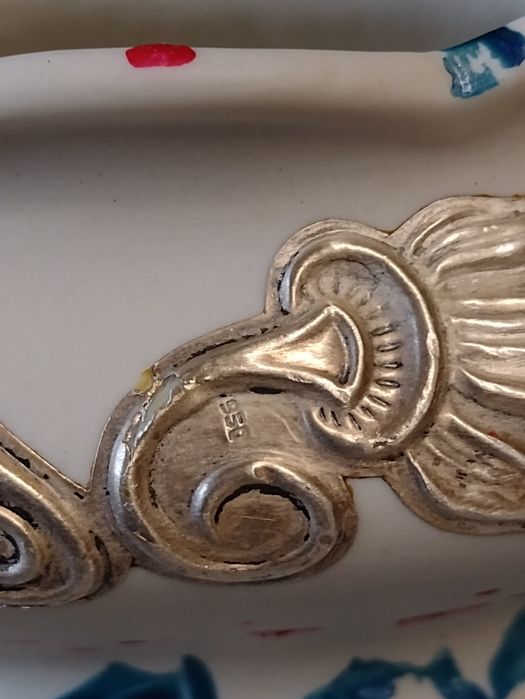 Керамични , гипсови съдове със сребърни орнаменти