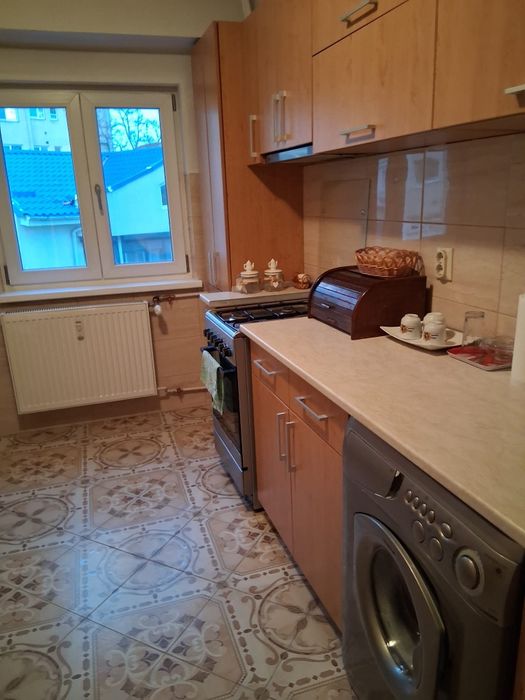 Apartament  decomandat,2 camere,  zona foarte bună in Craiova