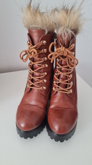 Ghete îmblanite cu blană damă cu toc gros maro marimea 37