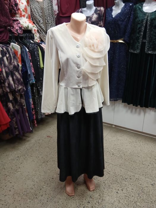 Продам женскую одежду