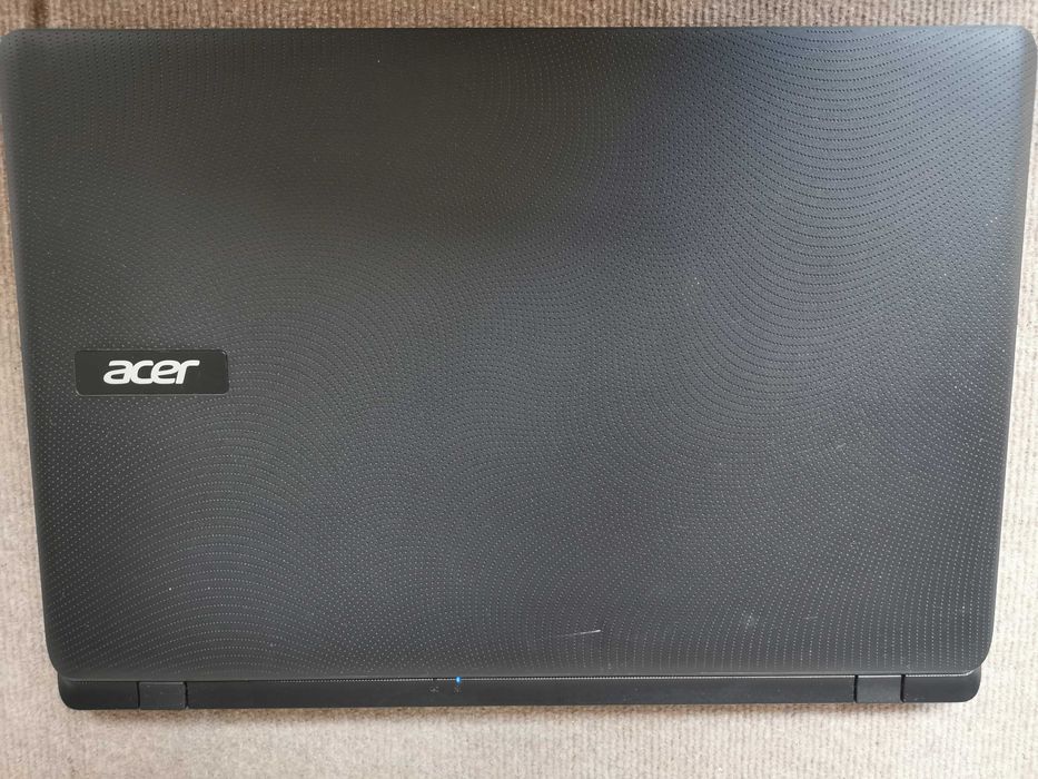 17" лаптоп Acer Aspire ES1-732
