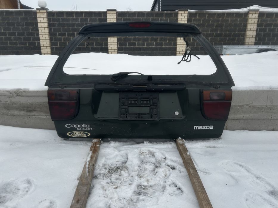 Дверь багажника Mazda Capella