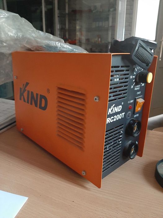 Продам сварочный аппарат новый Kind ARC200
