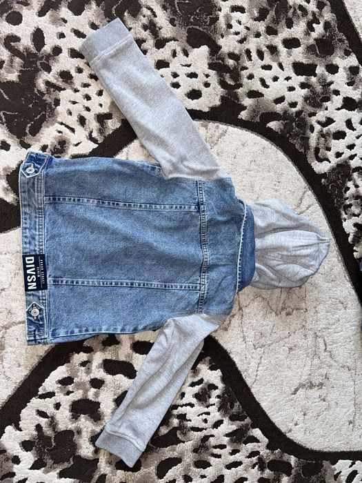 Geaca denim/blugi cu gluga C&A 134