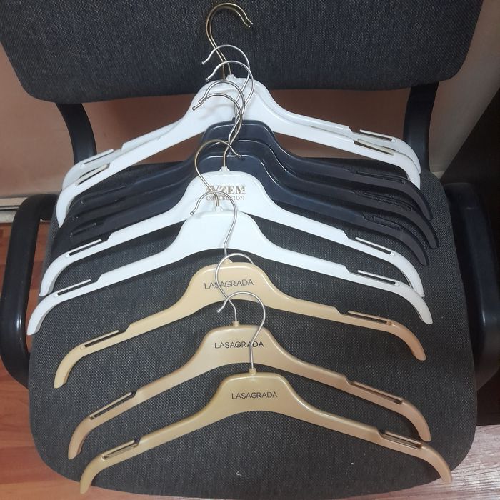 Продаётся вешалки