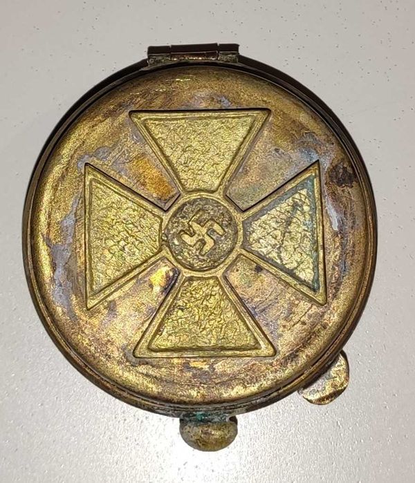 Нацистки кутийки за компас или ръчен часовник, месинг ВСВ