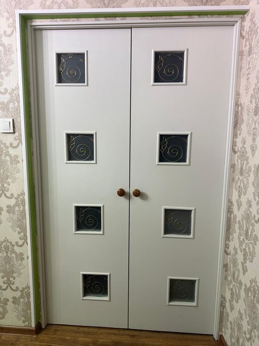 Продам двери комнатные