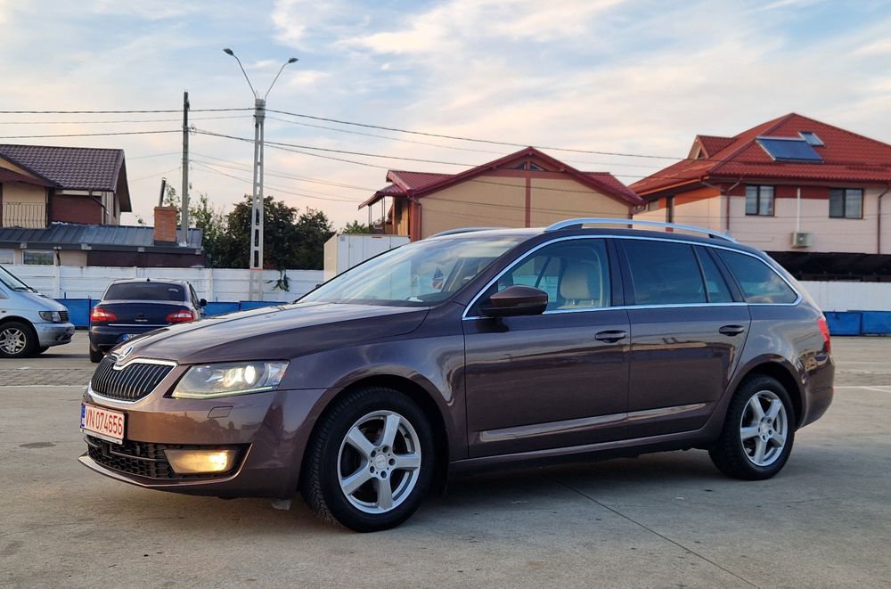 Skoda Octavia Business 2.0 Tdi/Bi-Xenon/DSG/Led/Distronic/Keyless
