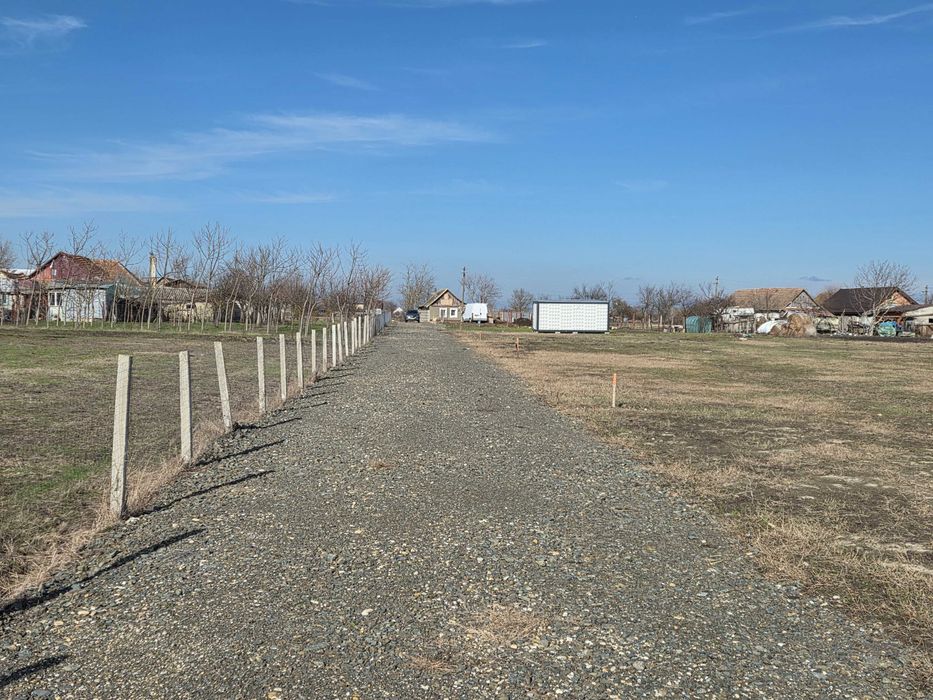 Teren intravilan de vanzare