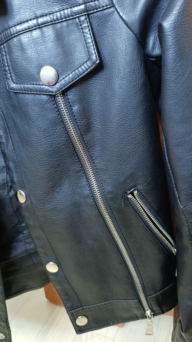 Продам кожаную куртку