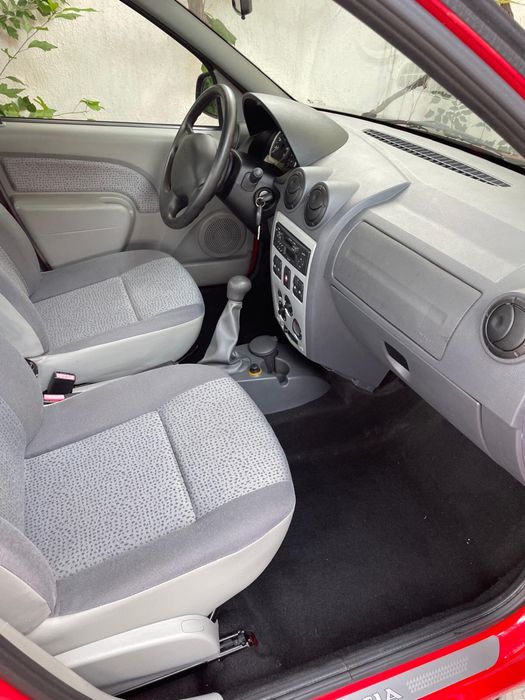 De vanzare dacia logan exemplar 39.000 km 1.6 mpi