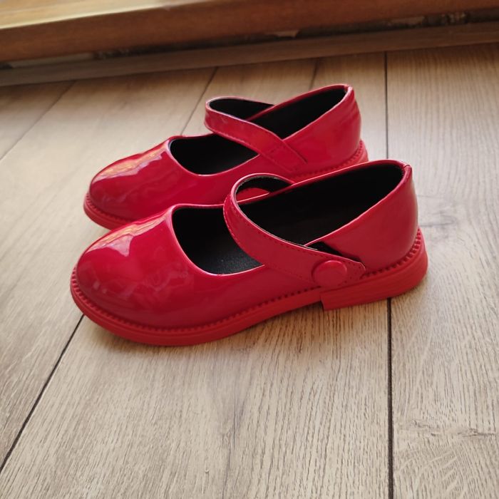 Туфли детские новые