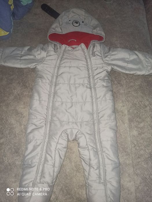 Продам комбинезон весенний.