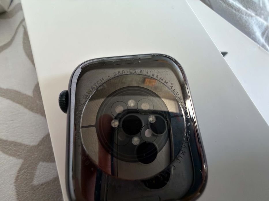 Apple watch 8 45mm 100% battery