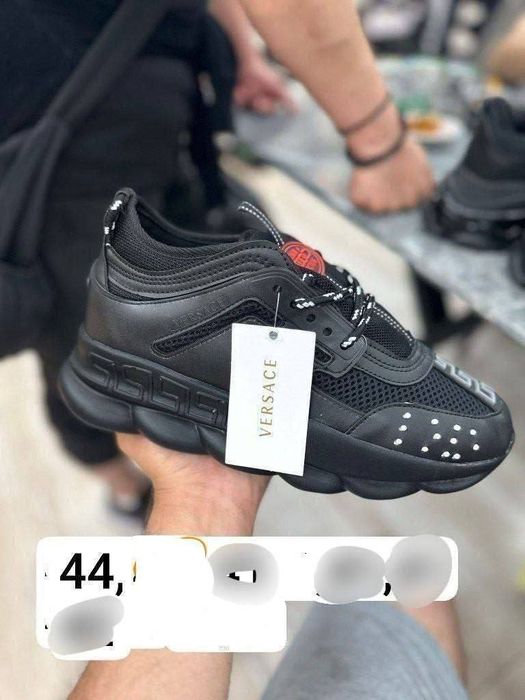 Adidași bărbați diferite modele