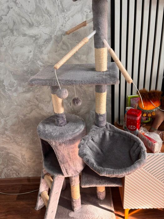 Продам домик для кошек срочно