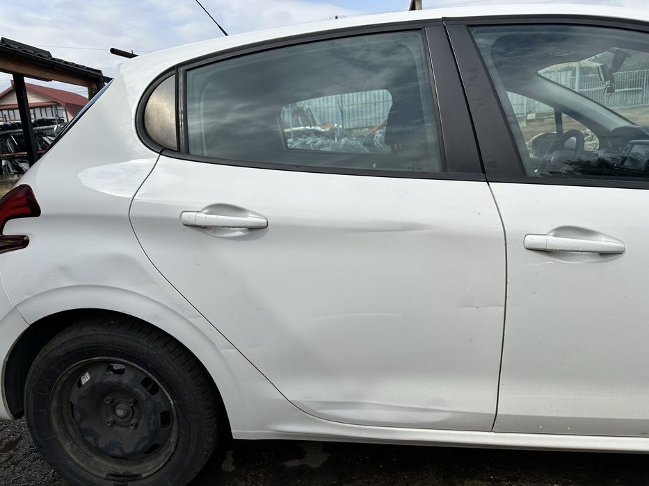 Usi dreapta / Portiere dreapta / Oglinda Peugeot 208 2014-2019