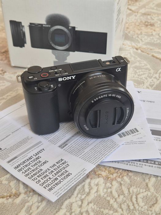 Продам Sony ZV-E10 Alpha камера черный