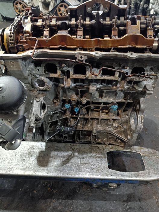Двигатель на BMW E46 N42 под ремонт