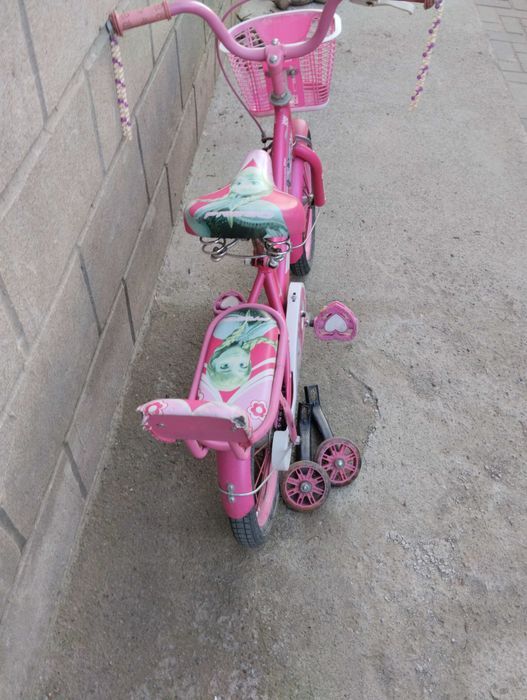 Детский велосипед для девочек.