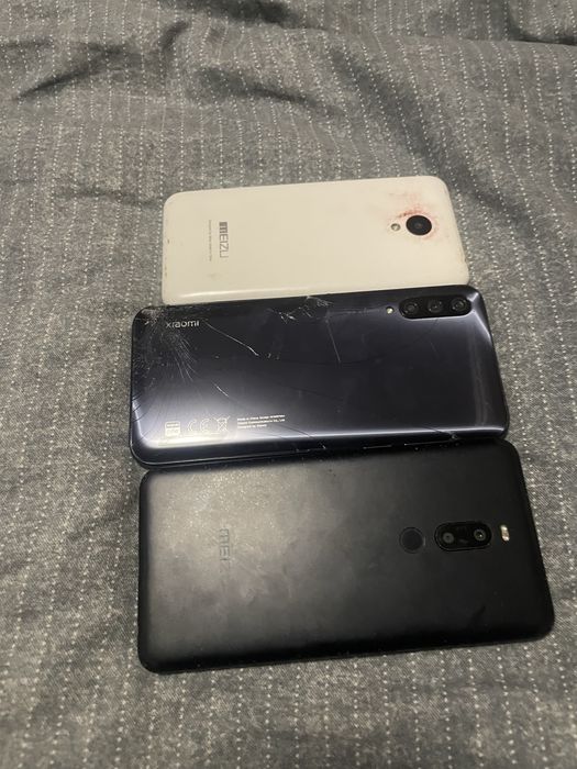 Продам 3телефона все не работают