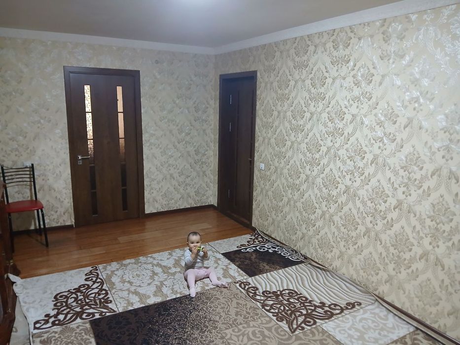 Срочно продается 3 комнатная квартира Уч кахрамон 37.500$ ипотеки нет!