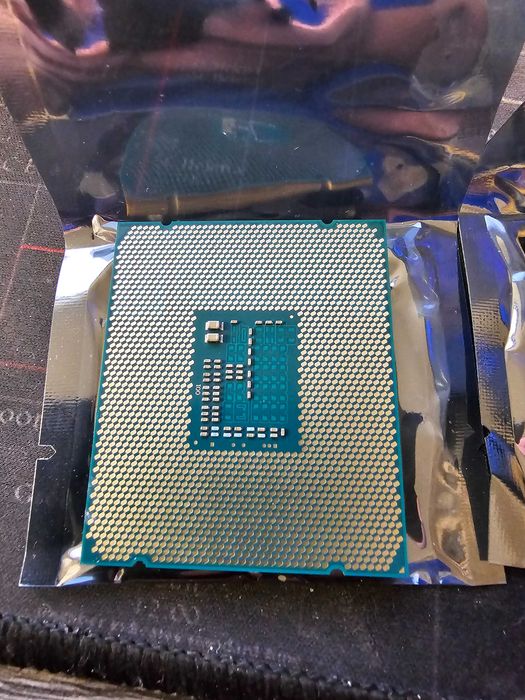 Процесор Intel Xeon E5-2620 v3 – 2 броя, LGA 2011-3