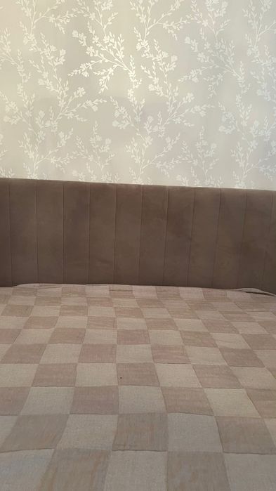 Кровать с матрасом