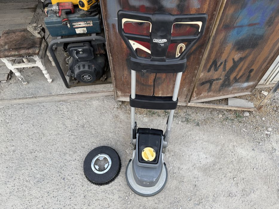 * Karcher BDS 33 поломоечная машина для ковров брусчатки кафеля мрамор