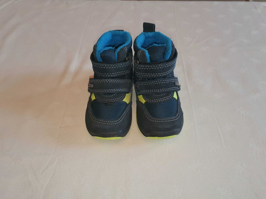 Сандали, маратонки, боти различни размери