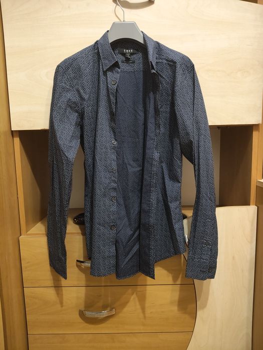 Vând cămăși elegante in stare bună mărimea fit M!!
