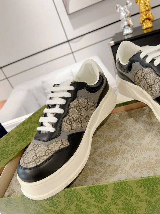 GG Supreme Sneaker Beige
