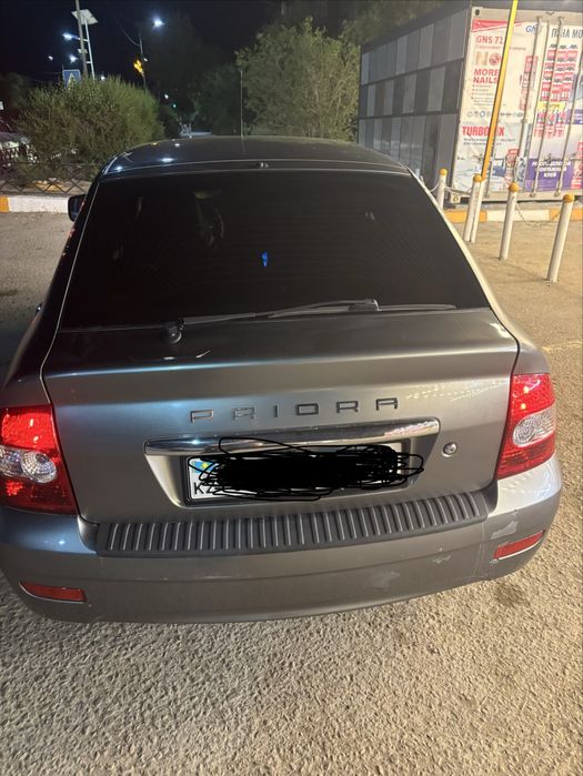 Продам машину лада приора